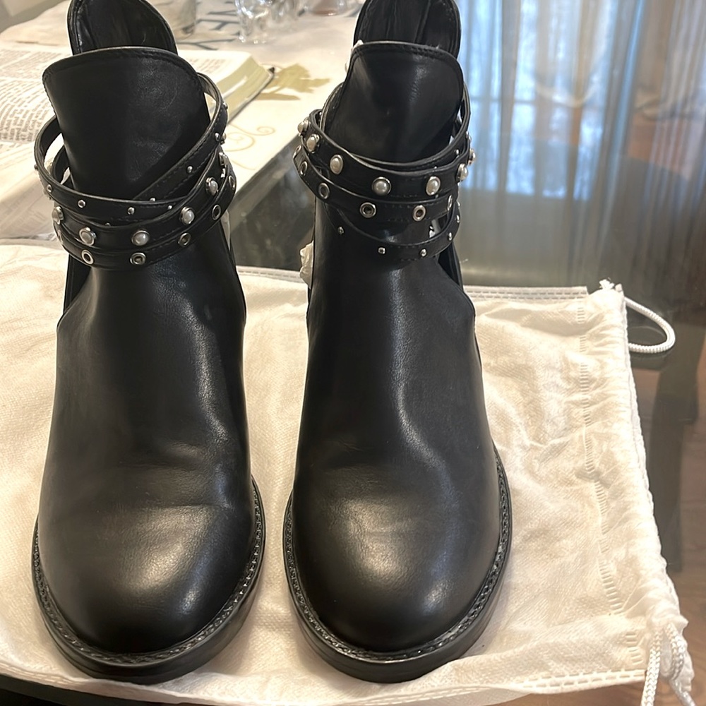 Nine West ankle boots with embellishments